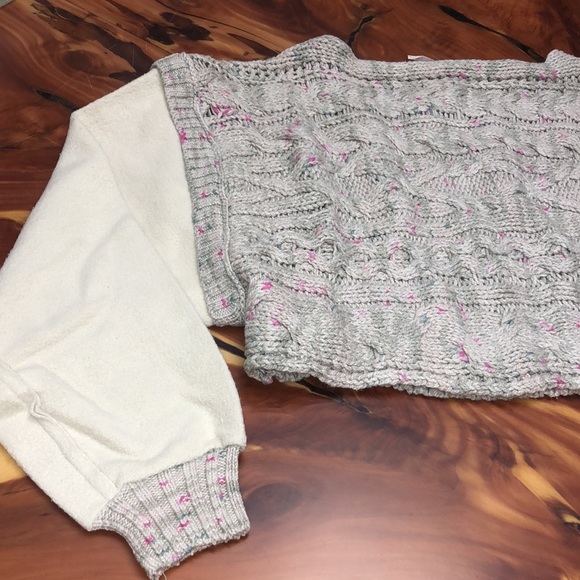 Free People
Honey Cable Fleece Sleeve Crop Sweater - Picture 5 of 9